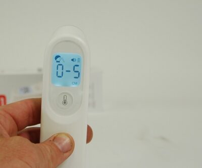 contactloos binnen 1 seconde lichaamstermperatuur meten